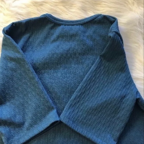 SOLD‼️Trouve Textured Knit Crop Top - Picture 6 of 6